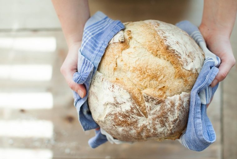 egyszeru trukkel frissitheted fel a kenyeret