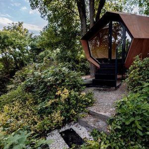 futurisztikus home office kabinokat tervez egy magyar ceg
