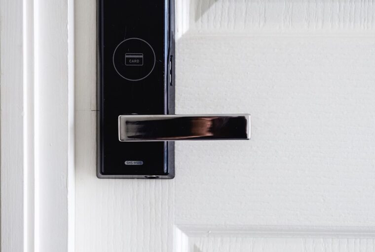 okosotthon kontra hagyomanyos otthon