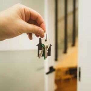 lakaspiac es lakashitelek 2026