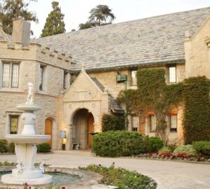 playboy mansion sorsa hugh hefner halala utan